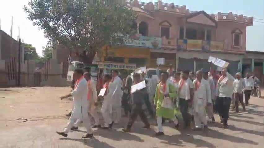 भारतीय जनता पार्टी मंडल पहाड़ी गोपालगढ़ के द्वारा कांग्रेस सरकार के खिलाफ किया गया विरोध प्रदर्शन पैदल मार्च नारेबाजी करते हुए उपखंड अधिकारी को दिया राज्यपाल के नाम ज्ञापन #हल्ला बोल