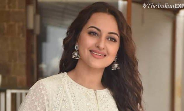Up Police Visit Sonakshi Sinhas House In Mumbai Over Cheating Case
