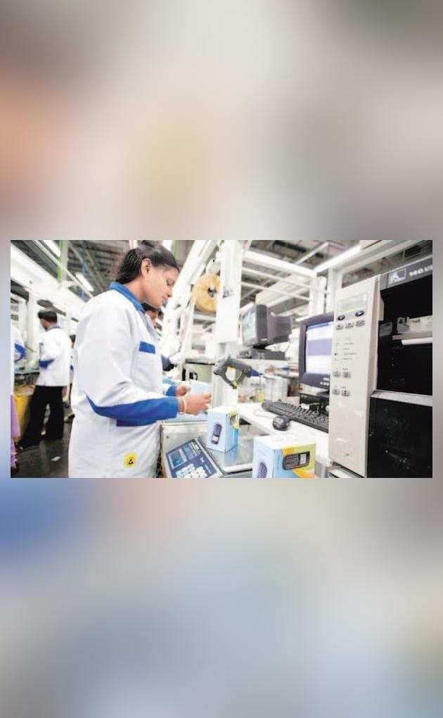 Apple supplier Salcomp to invest ₹2,000 cr in India | Business News ...