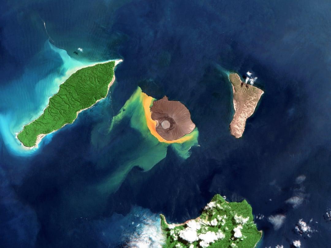 Остров-вулкан Кракатау