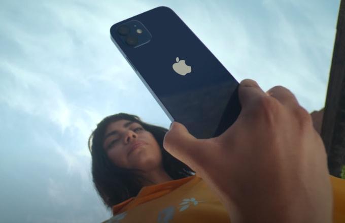 iPhone 12 out of warranty screen repair to cost ₹20,500 in US | Technology News | Inshorts