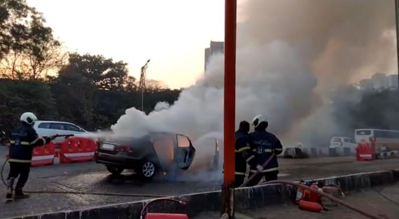 Moving car catches fire on Eastern Expressway in Thane ...