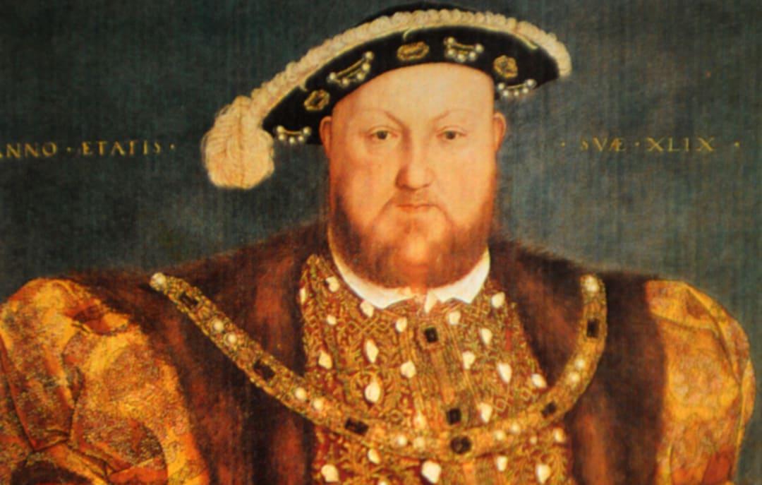 Centrepiece jewel of King Henry VIII's crown, lost for 400 yrs, found