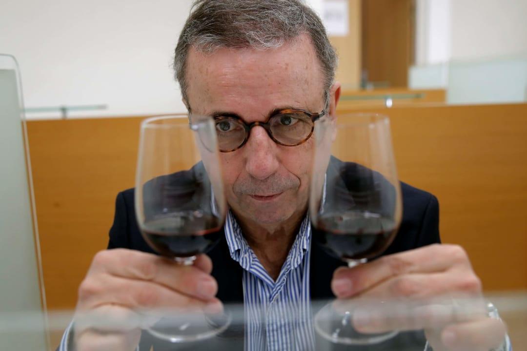 French connoisseurs taste ₹4 lakh wine that was in space for 1 year