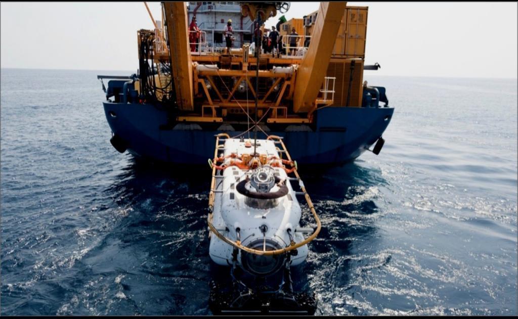 Juq 470 sub indonesia. ДСРВ-3. Limiting Factor (Deep Submergence vehicle). Submarine Rescue Capsule (src).