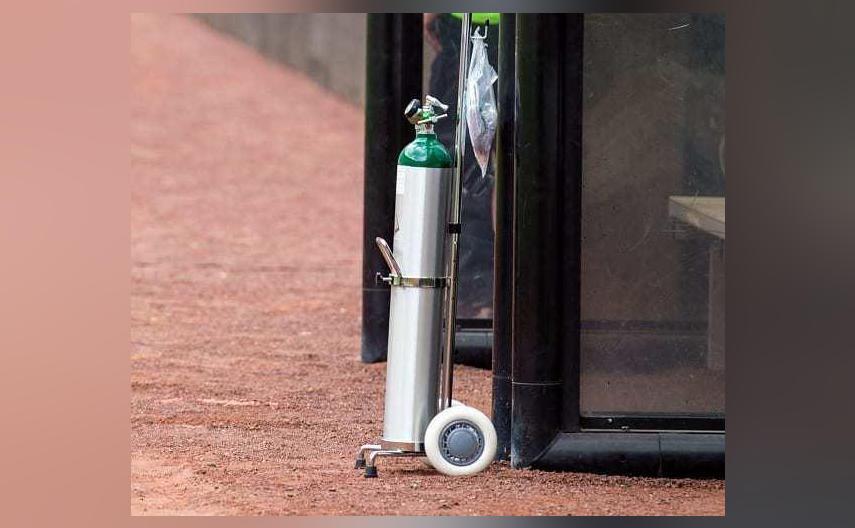 Nepal urges Everest climbers to bring back empty oxygen tanks