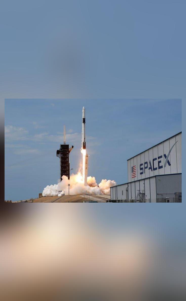 SpaceX's ocean spaceport Deimos to host launches in 2022 Musk