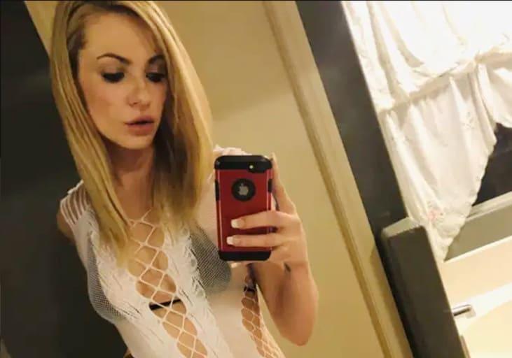 US Porn Star Dahlia Sky Who Was Living In Her Car Shoot