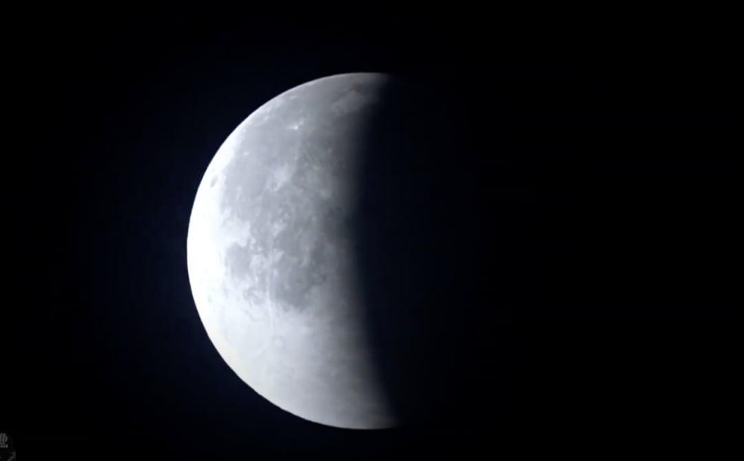 Timelapse video shows the longest partial lunar eclipse since 1440