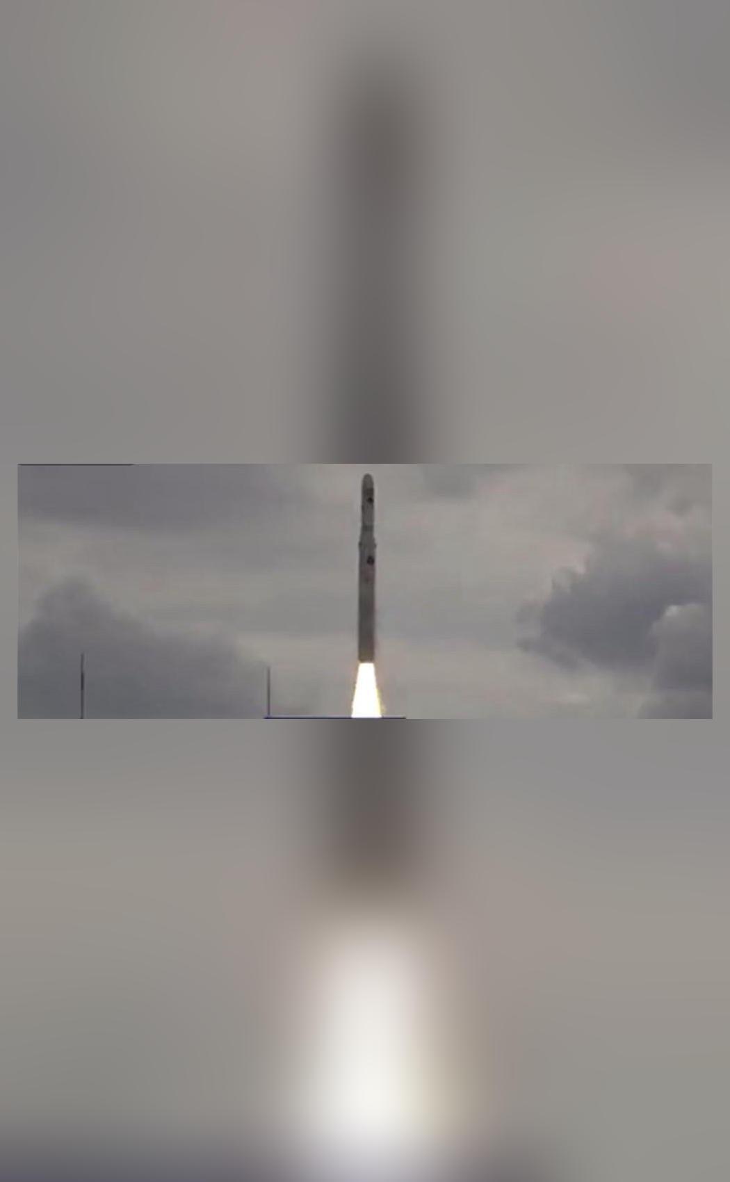 iran-s-revolutionary-guards-test-satellite-carrier-state-media