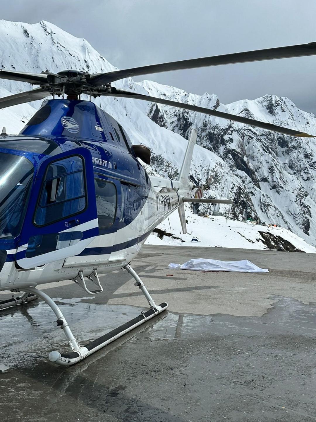 Official dies after getting hit by helicopter's tail rotor in Kedarnath