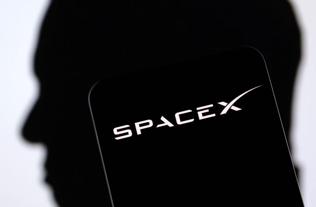 SpaceX and Rogers to link mobiles to satellite network in Canada