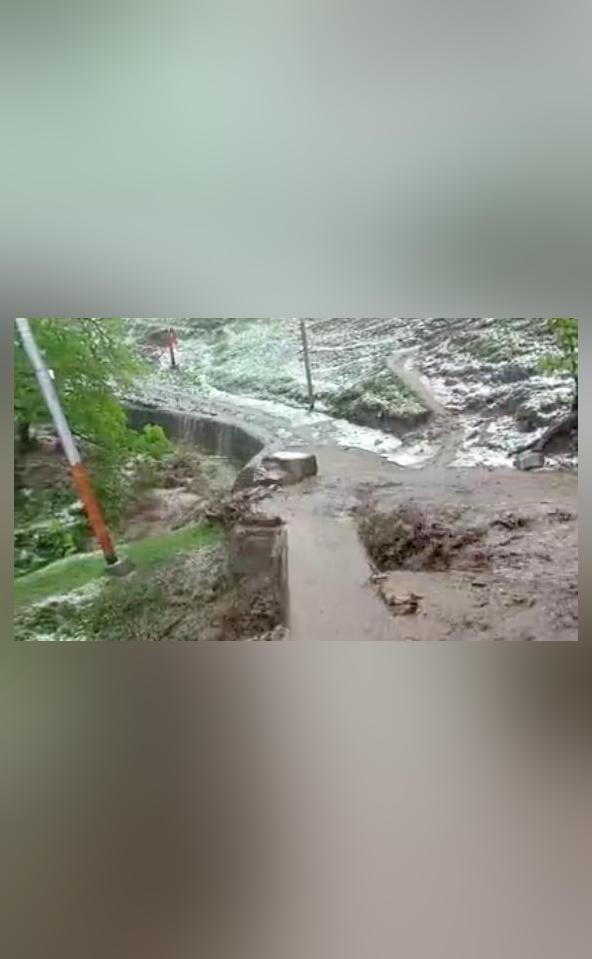 Cloudburst triggers flash flood in villages in J&K's Kulgam