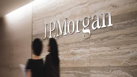 JPMorgan seeks to expand beyond dealmaking, back startups