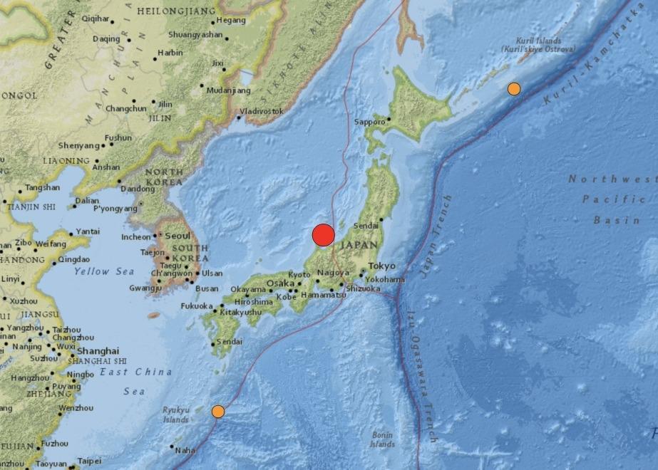 Tsunami hits japan coast