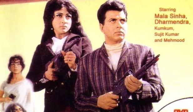 Selected Dharmendra for 'Ankhen' because of his big hands: Prem ...
