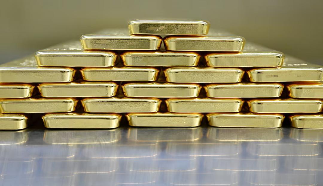 Gold prices surge, hitting record high in Delhi.