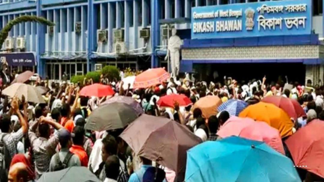 Our action was limited: Police on clash with teachers in Kolkata
