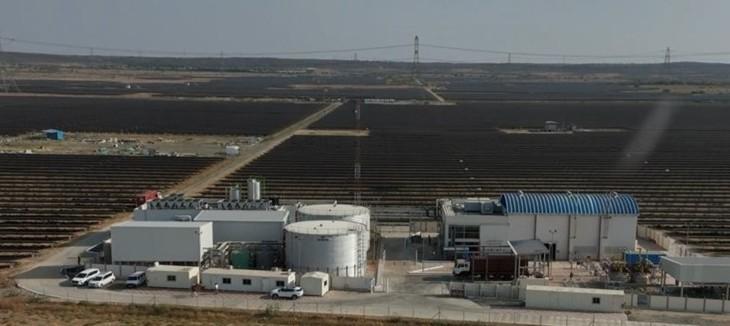 12 Inspiring 2-Bedroom Off-Grid Cabins - Off Grid Green Penthouse Apartment With Outdoor Fireplace