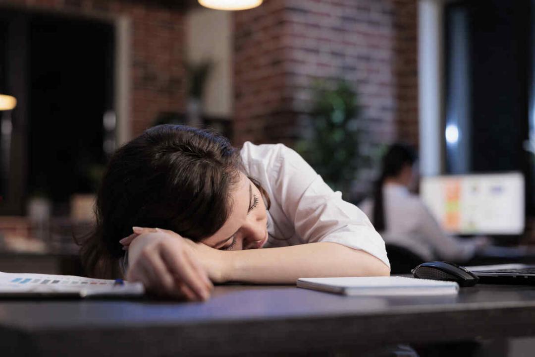 Why summer fatigue happens and how to beat it naturally?