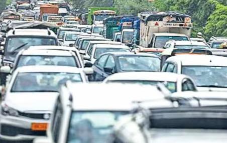 Lawyer gets notice over 'why leave early' remark after 3 die in 40-hr highway jam in MP