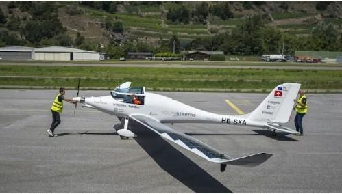 Swiss pilot soars to 9,521 m, breaking 15-year solar flight record