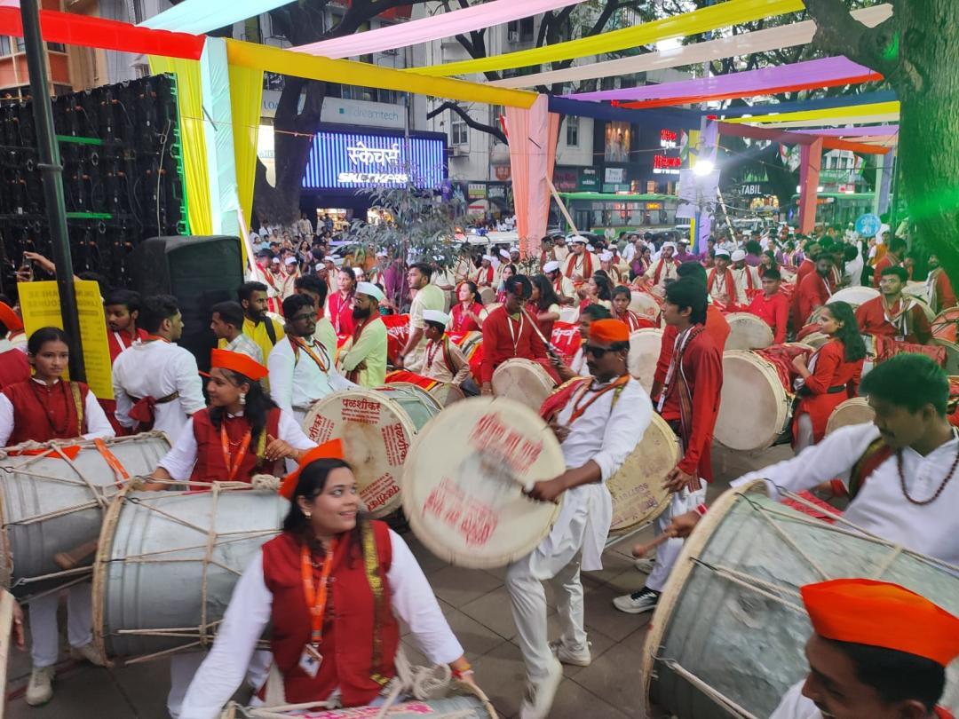 500 dhol-tasha artists pay tribute to Indian Army in Pune