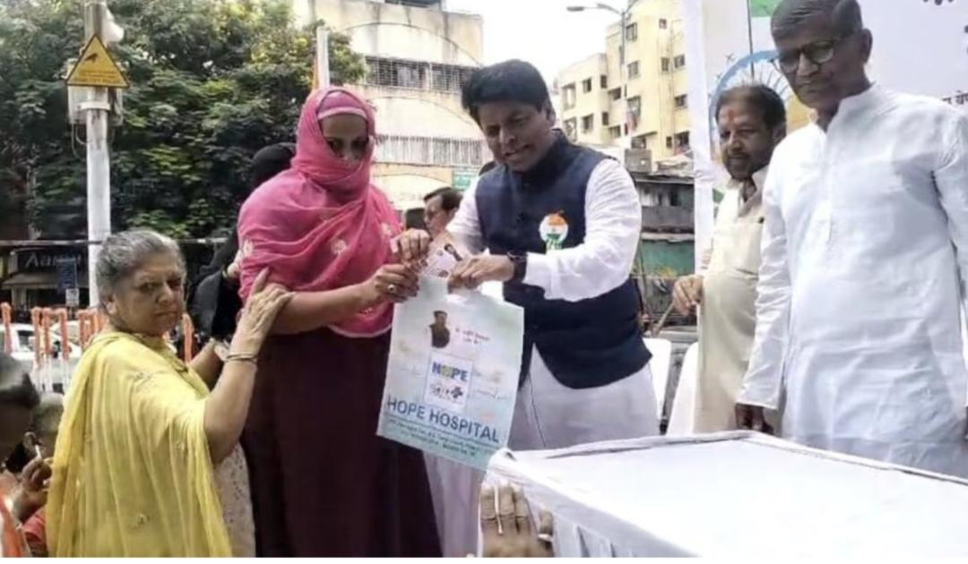Sena-UBT leader distributes chicken in Pune to protest ban on sale