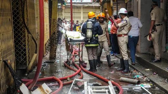 5 killed after fire breaks out at plastic goods unit in Bengaluru