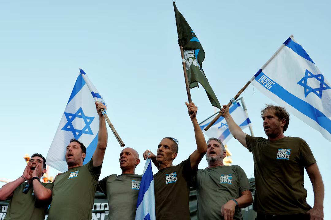 Israel starts mobilising reservists as it widens Gaza City op