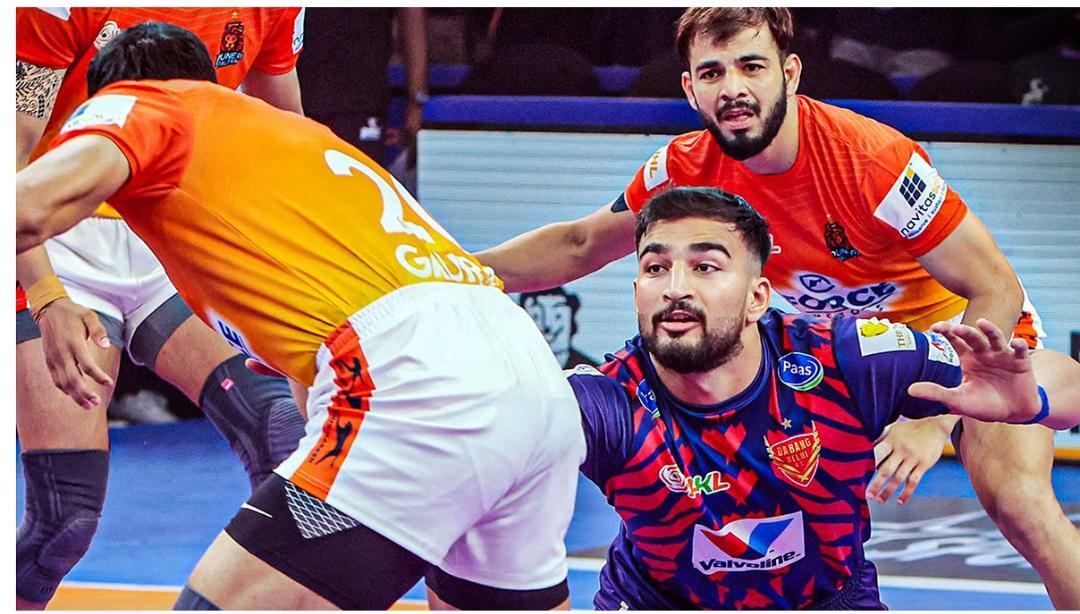 Who is the first player to make 'Golden Raid' in PKL 2025?