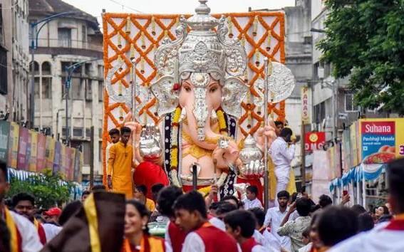 Dispute during Ganpati procession in Ujjain leads to stone pelting