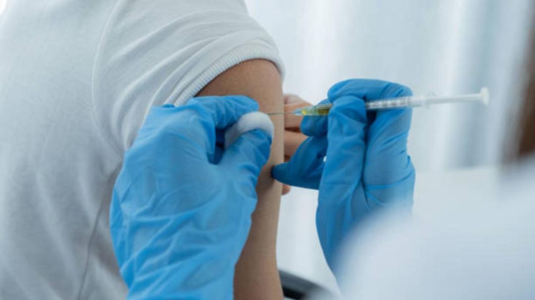 Doctors urge people to take flu shots amid flu season | Health ...