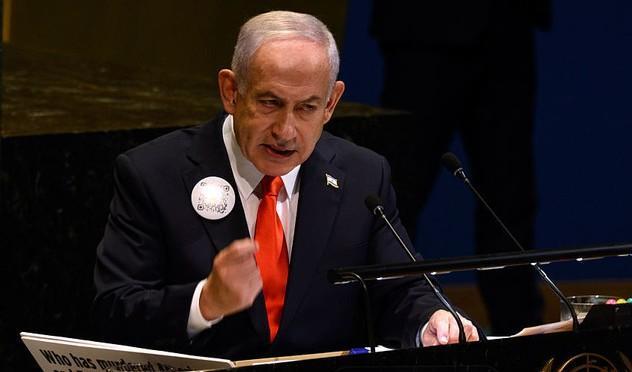 Israeli PM Netanyahu's effigy hung from a crane in Turkey