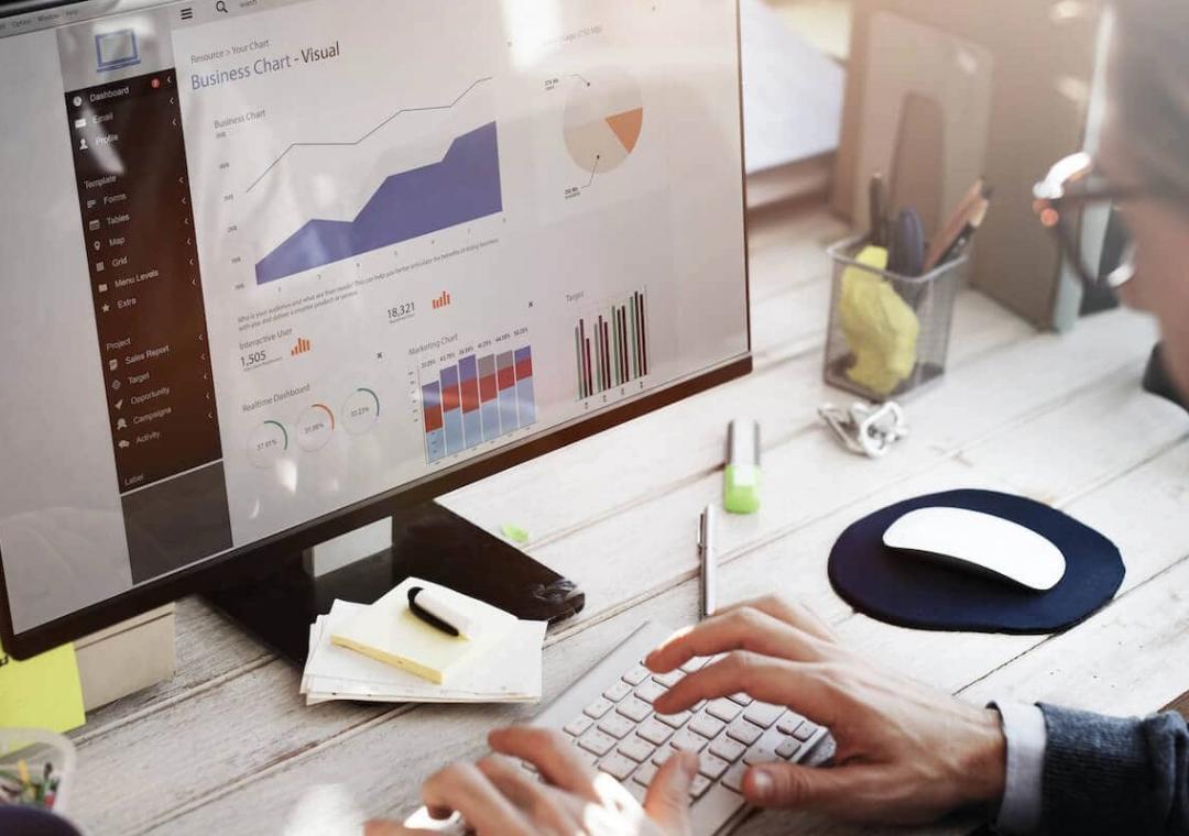 Why is real-time analytics crucial for business decisions?