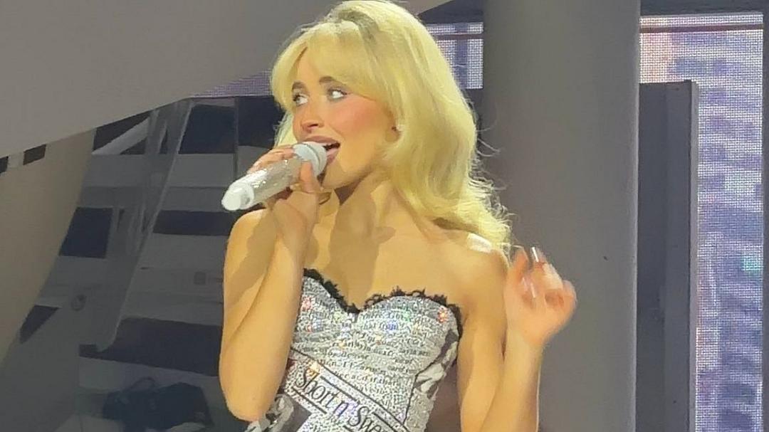 Sabrina Carpenter's newspaper-print look goes viral