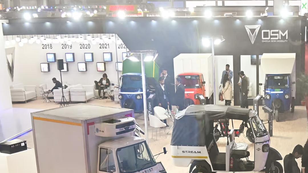 Festive demand, infra push drive CV sales surge in October 2025