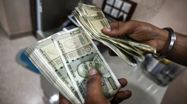 Which is a better investment PPF or FD?         