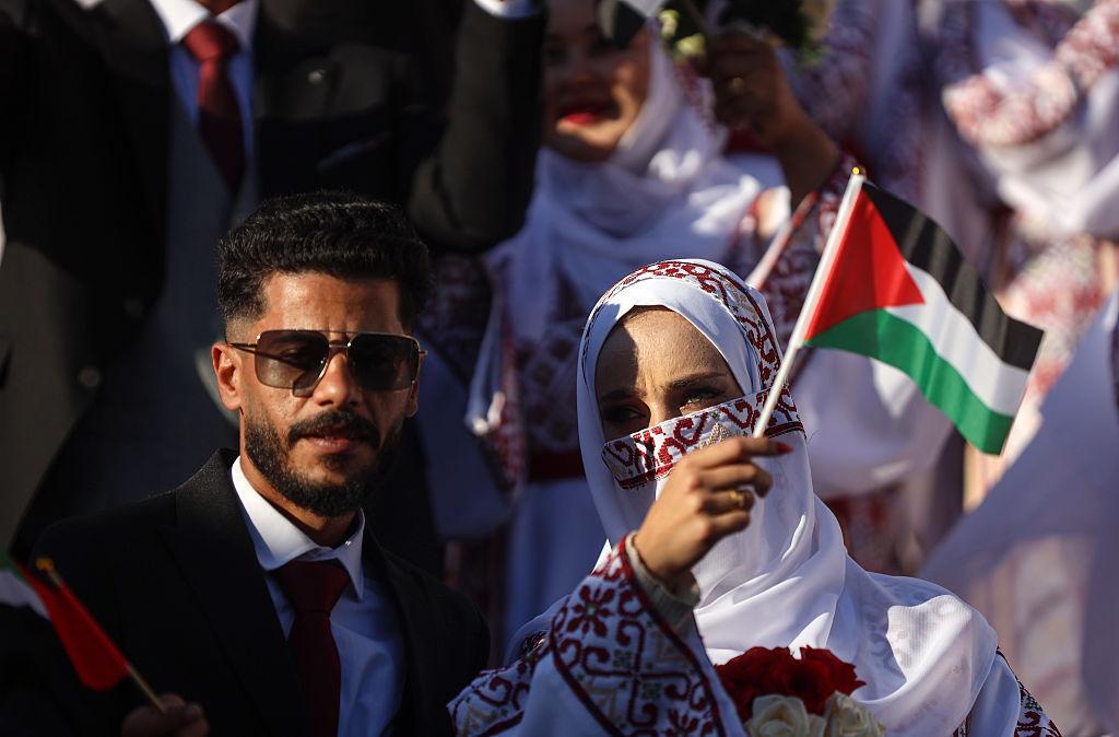 Mass wedding brings hope amid destruction in Gaza