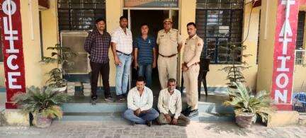 #राजस्थान पुलिस व #मध्य प्रदेश पुलिस की #संयुक्त_कार्यवाही
#लोकसभा चुनाव के मध्य नजर जिला कोटा ग्रामीण पुलिस एवं जिला मंदसौर पुलिस MP द्वारा 
02 फरार #स्थाई_वारंटीयो को गिरफ्तार करने में हासिल की सफलता #PoliceRajasthan #IgpKota #karansh