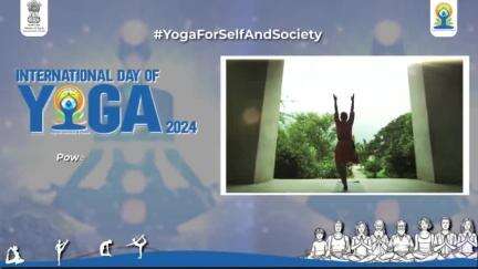 Perform yoga with your society and enjoy the double benefit #wellness and togetherness! #IDY2024 #YogaforSelf&Society