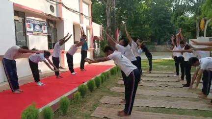 NCC Cadets of Manak Nagar Inter College, RDSO, Lucknow Perfromed Yoga.
#YogaForSelfAndSociety #IDY2024