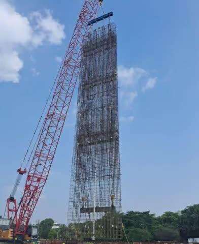 Construction work of the D-wall of #Victoria #Metro station going on in full swing. Already construction of 115- metre of diaphragm walls has been completed.