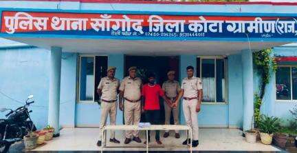 जिला कोटा ग्रामीण पुलिस की #अवैध_आर्म्स के खिलाफ #कार्यवाही 

थाना सांगोद ने कार्यवाही करते हुए 01 मुल्जिम को #गिरफ्तार कर, उसके पास से फायर किए हुए खाली कारतूस सहित एक देसी कट्टा  #बरामद करने में सफलता हासिल की #PoliceRajasthan @I