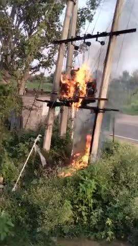 fire on transfarmer   khudiya ka bass  bus stand