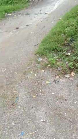 Ahmednagar nirahua dig mein road banaa 10 din mein nahin chala lekin yah halat Aisa Ho Gaya