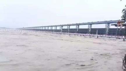 कोसी बैराज दक्षिण भारत ताज़ा खबर l Koshi barrage taaja update #biharkoshinadi #koshinadi #nepal #naddi #KoshiBarrage