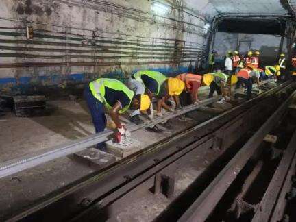 Replacement work of #Steel third rail with #Aluminum third rail on #mainline section at #Central station commenced last night.