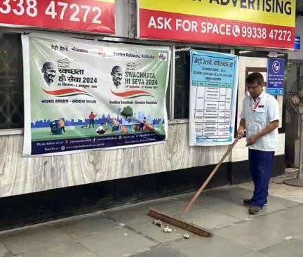 A #specialcleanlinesscampaign as part of observing #SwachchtaHiSeva was conducted today at different #stations.