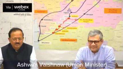 Hon'ble MR Shri #AshwiniVaishnaw
 will interact with media on the Cabinet-approved Indore-Manmad New Rail Line, today. 
#NayiPatriNayiRaftaar
Watch Live:https://youtu.be/u1xk4XqBr1w